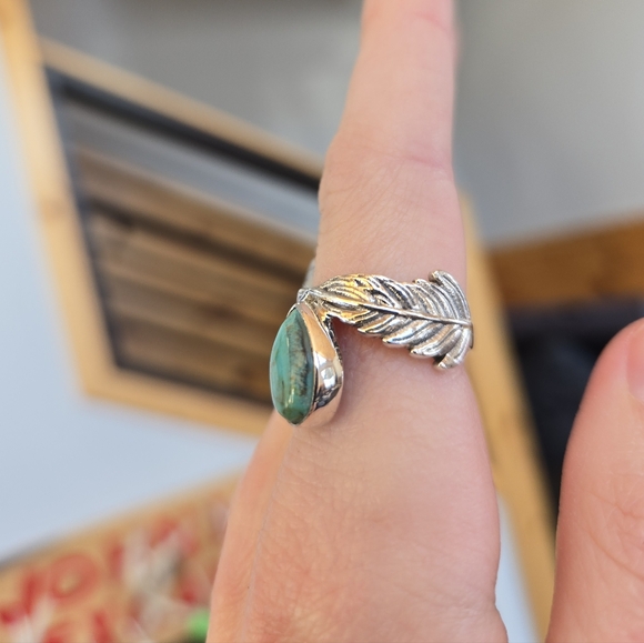 Turquoise Sterling Feather Ring - Picture 3 of 4